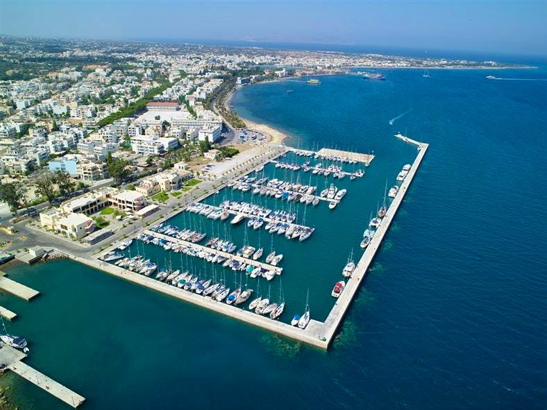 Kos Harbour - Band of boats