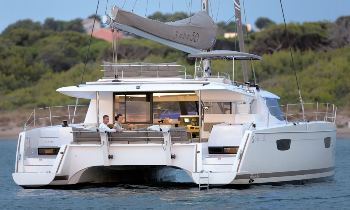 Catamaran 50 Ft