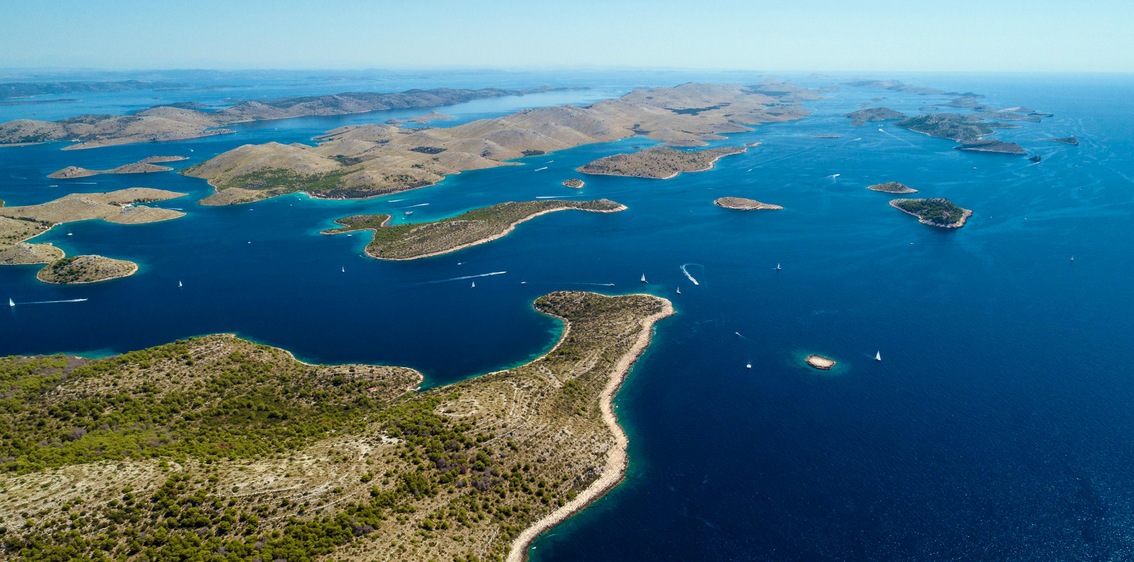 Isole Incoronate: i posti migliori da esplorare in barca